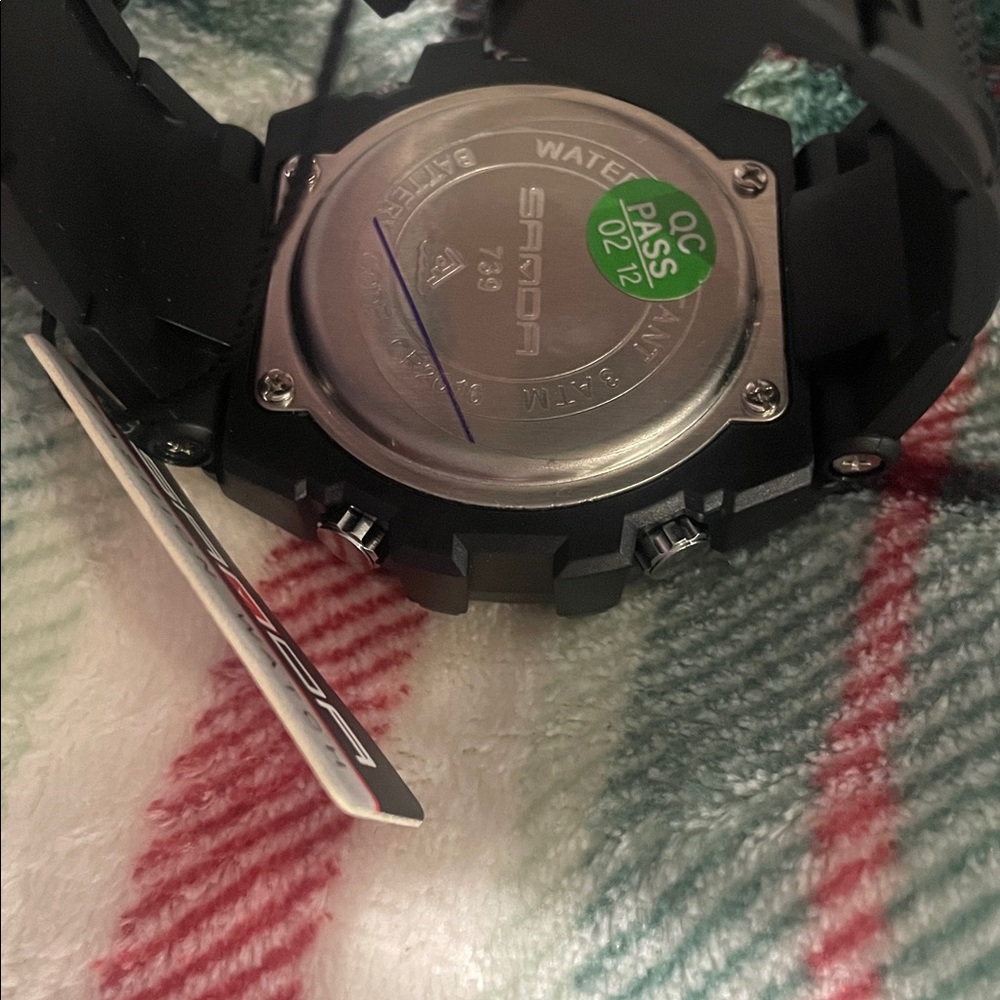 Men’s Watch - Picture 3 of 4